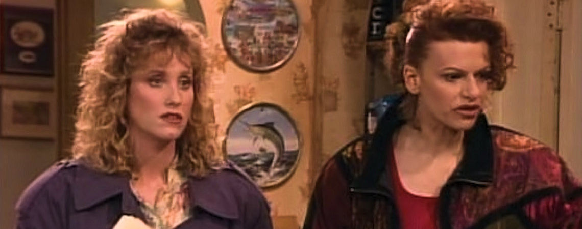 Judith Hoag, Sandra Bernhard | "Roseanne" (1988)
