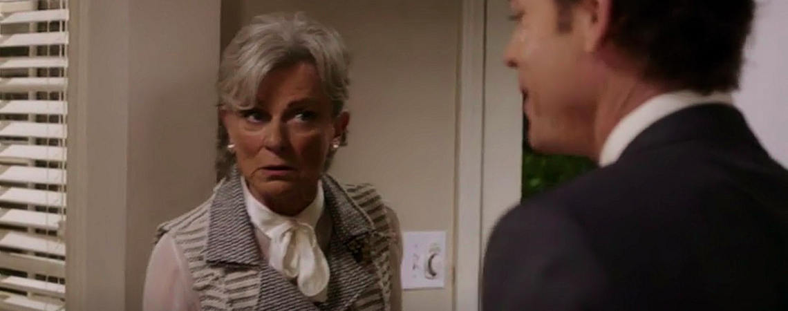 Anne Gee Byrd, Greg Kinnear | "Rake" (2014)