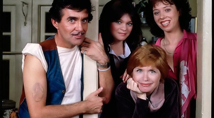 Pat Harrington, Bonnie Franklin, Valerie Bertinelli, Mackenzie Phillips | "One Day at a Time" (1978)