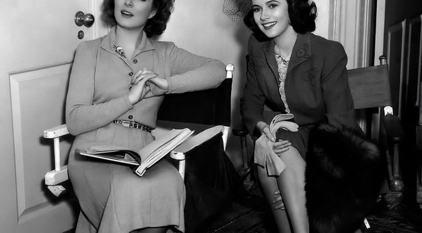 Teresa Wright, Greer Garson | "Mrs. Miniver" (1942)