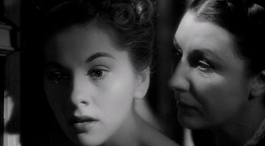 Joan Fontaine, Judith Anderson | "Rebecca" (1940)