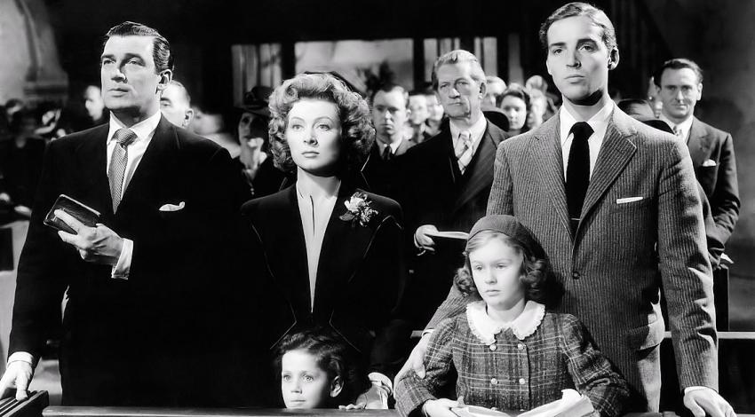 Greer Garson, Walter Pidgeon, Richard Ney, Clare Sandars, Christopher Severn  | "Mrs. Miniver" (1942)