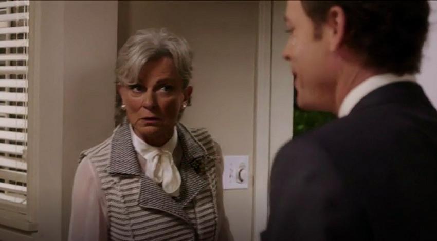 Anne Gee Byrd, Greg Kinnear | "Rake" (2014)